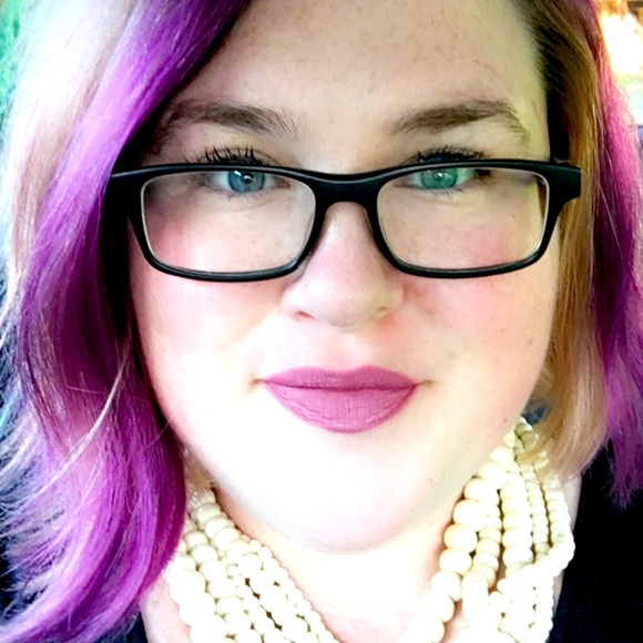 Meet your Posher, Lindsay - Picture 2 of 7